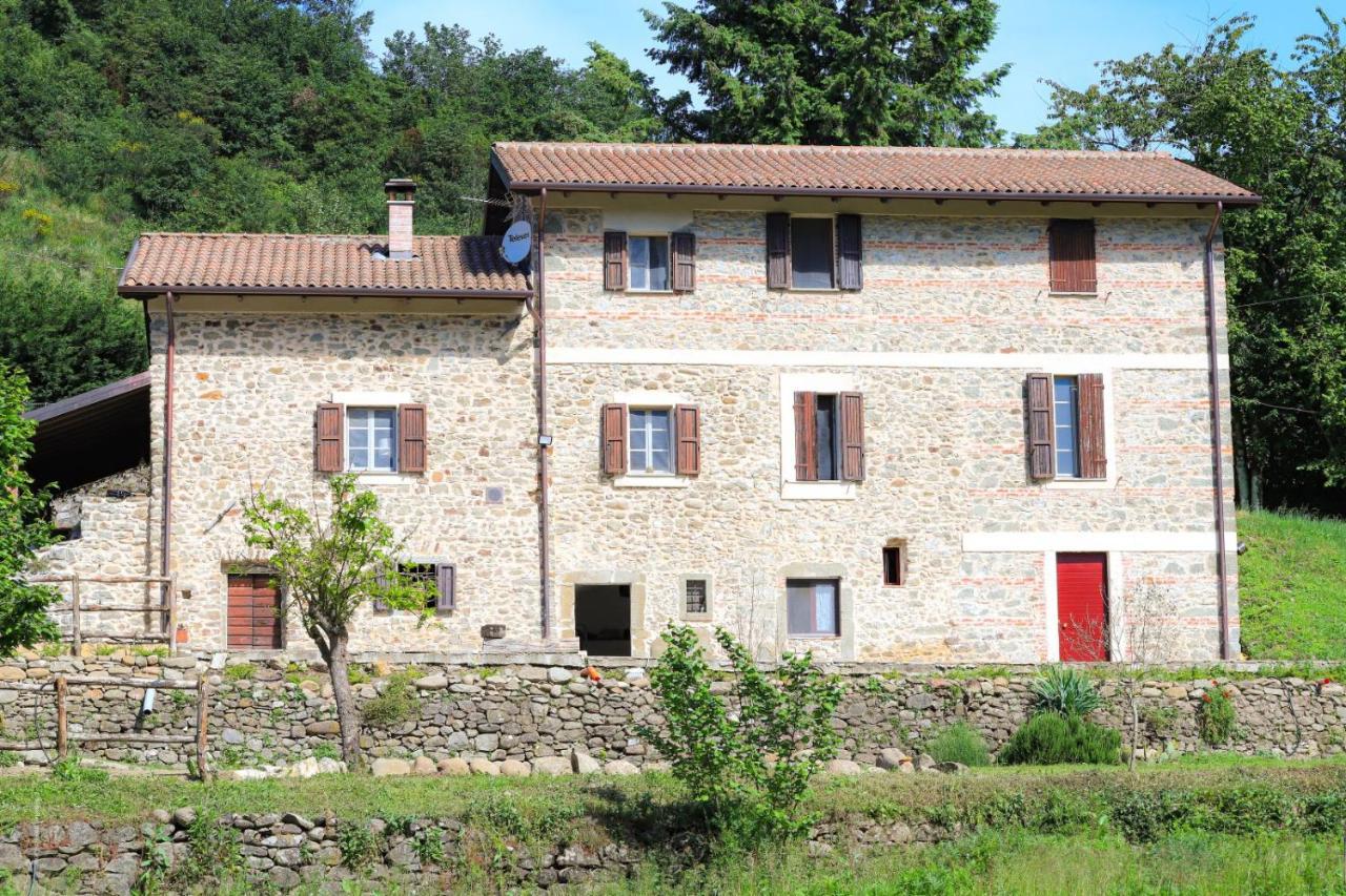 Agriturismo La Cascina Dei Chicchi Bagnone Exterior photo