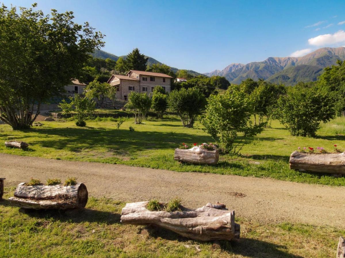 Agriturismo La Cascina Dei Chicchi Bagnone Exterior photo
