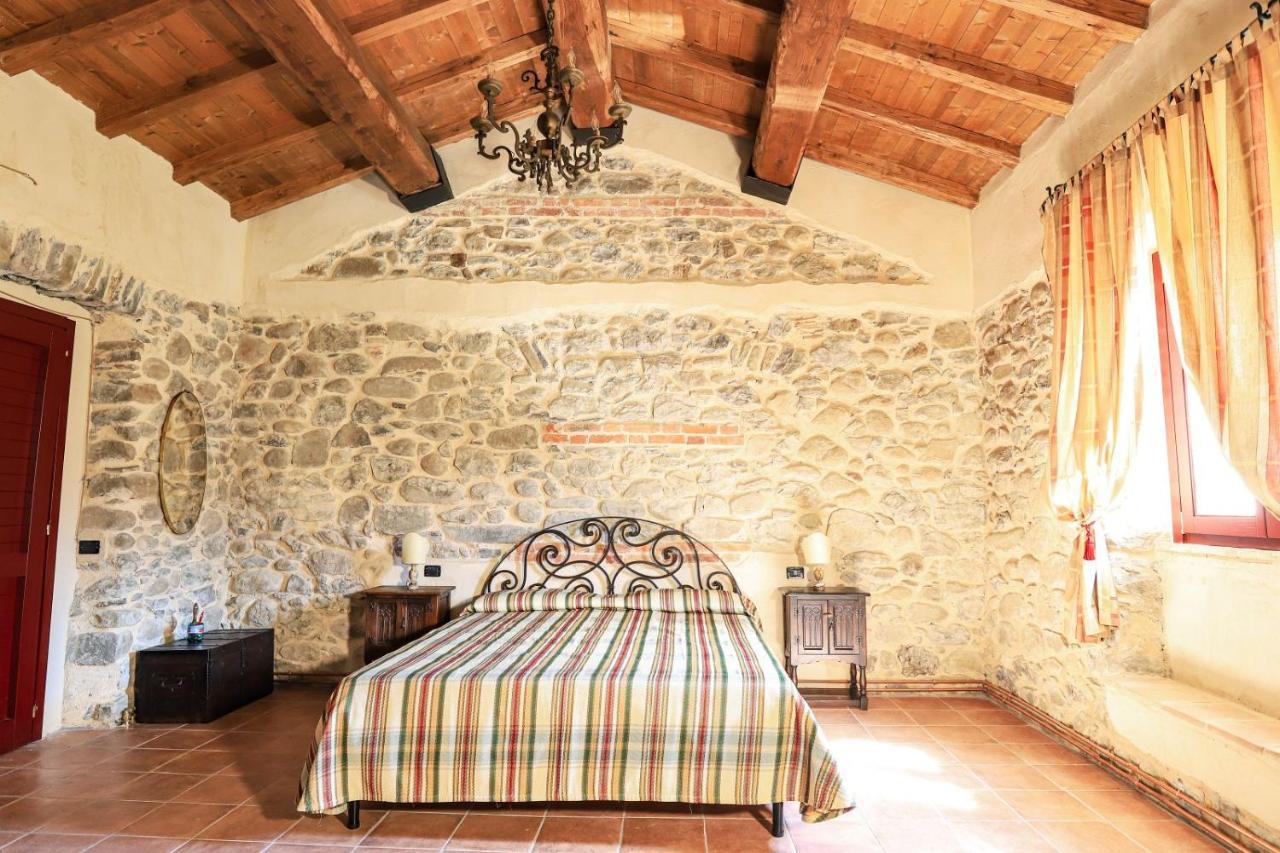 Agriturismo La Cascina Dei Chicchi Bagnone Exterior photo